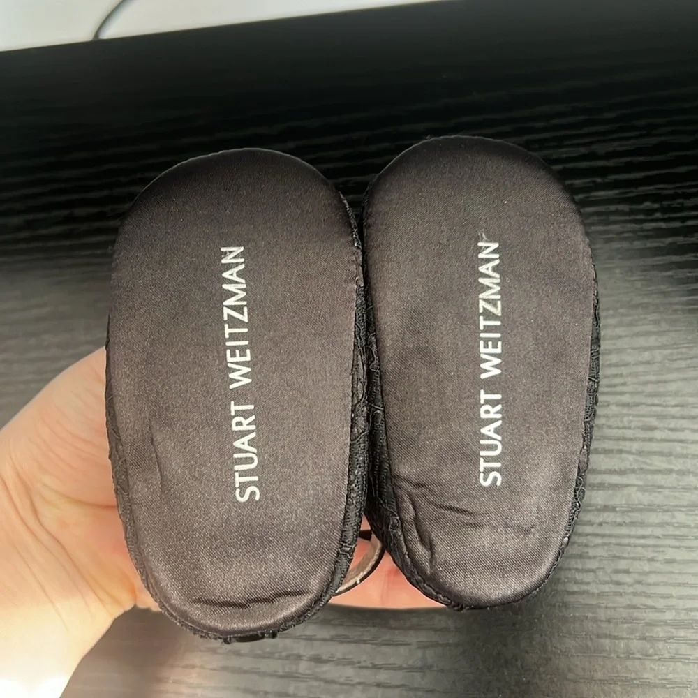 STUART WEITZMAN Lacie Crib Shoe Black Size 2